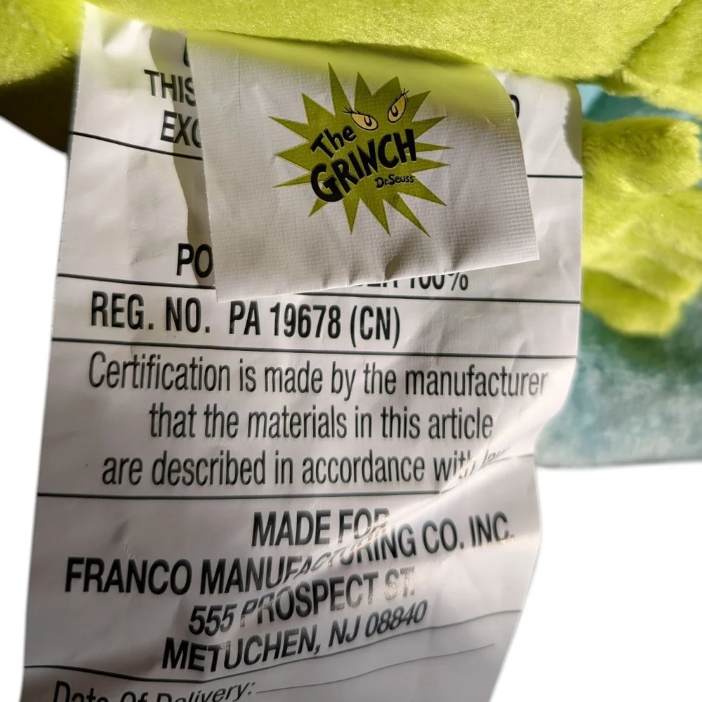 Dr. Seuss The Grinch Plush Hugger & Throw Set NWT - Picture 9 of 11